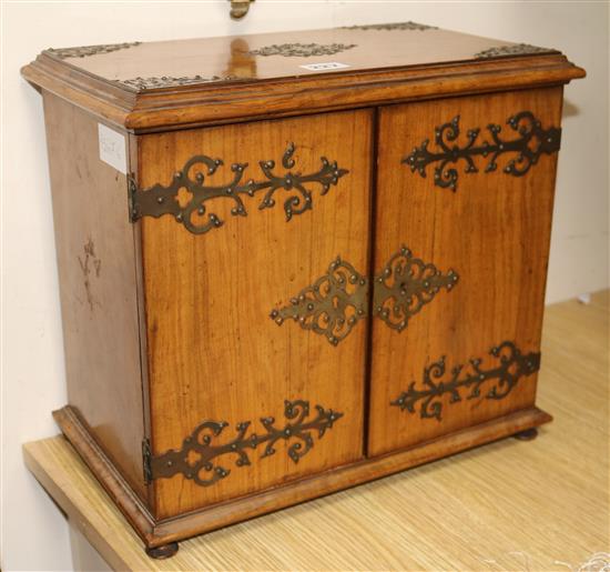 A Victorian olive wood table top cabinet height 34cm width 35cm